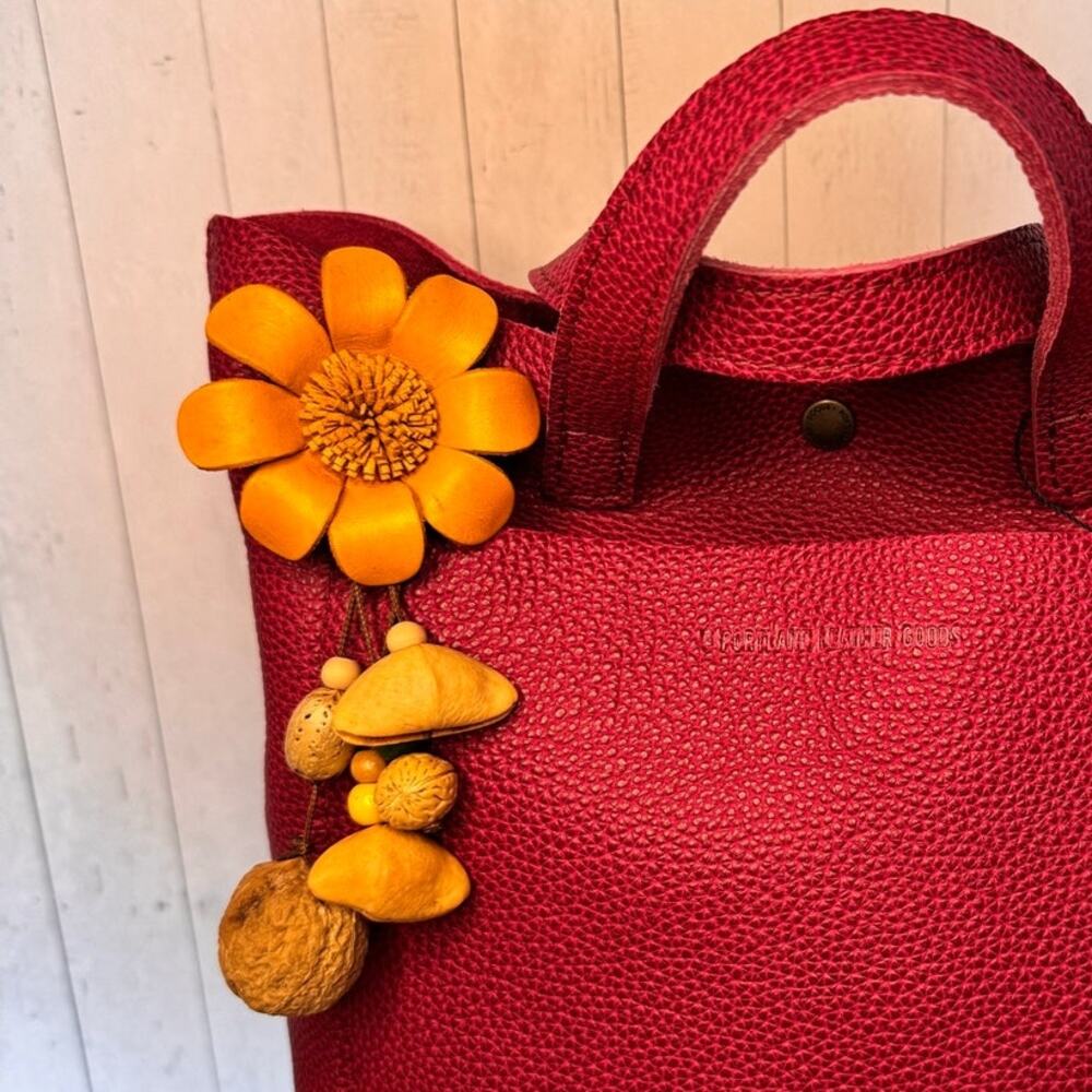 Yellow Summer Daisy Purse Charm Genuine Leather Sunflower Flower Bag Charm NEW!